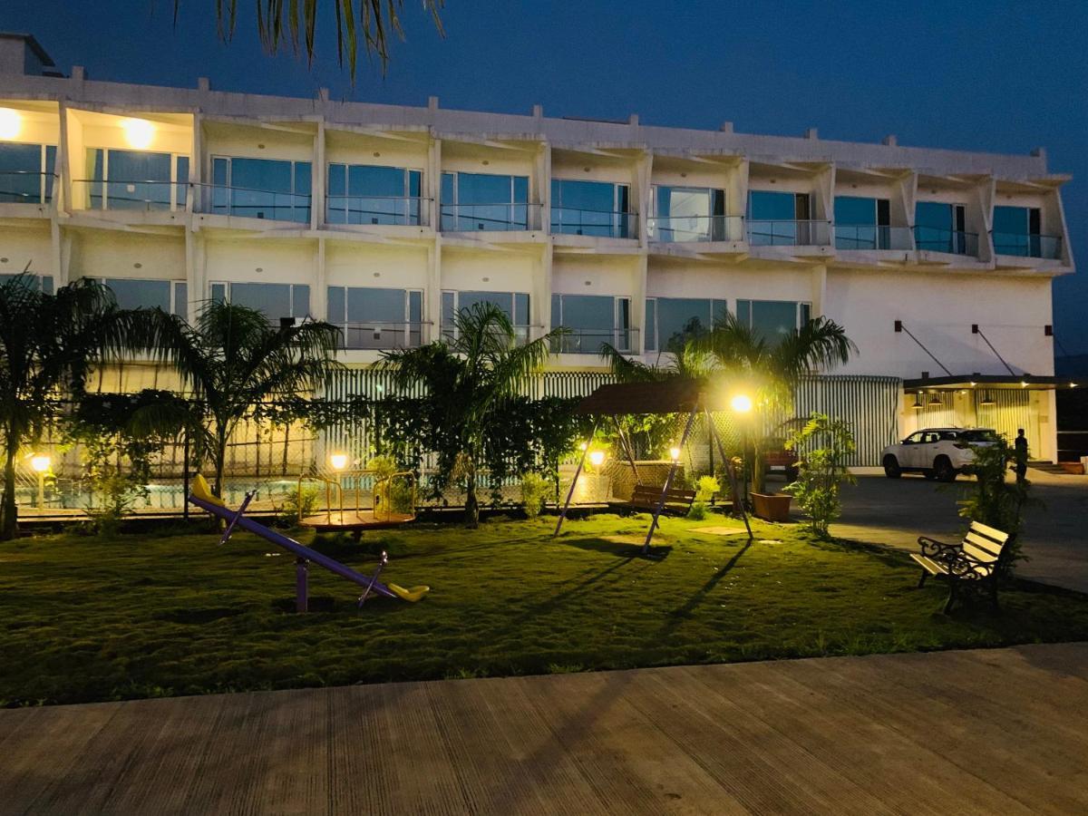 Viola Beacon Resort, Lonavala Exterior foto