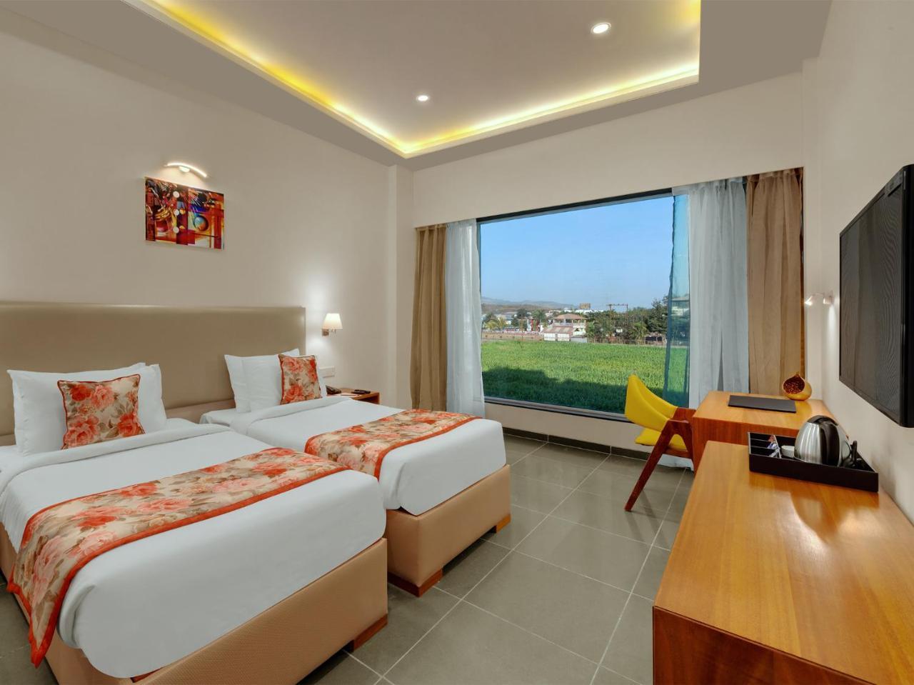 Viola Beacon Resort, Lonavala Exterior foto